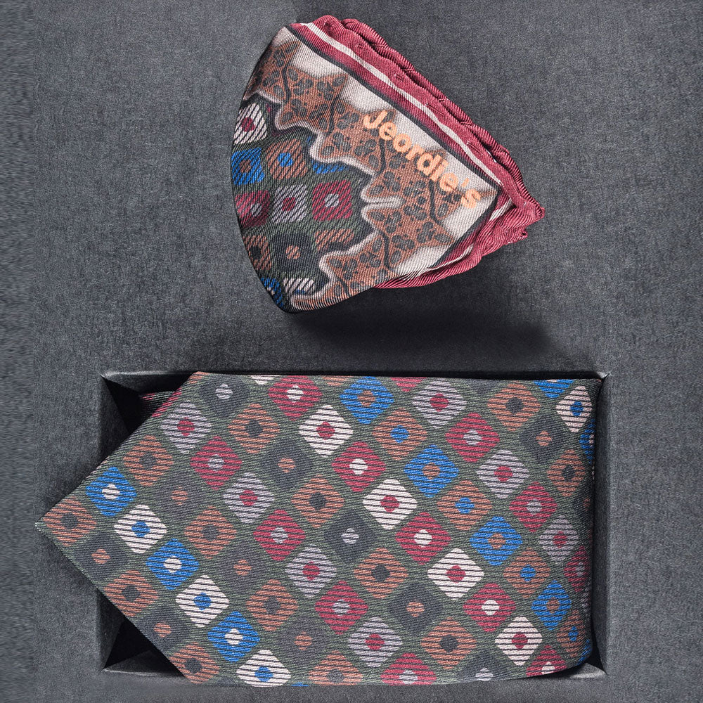 Color Tie & Pocket Square Set