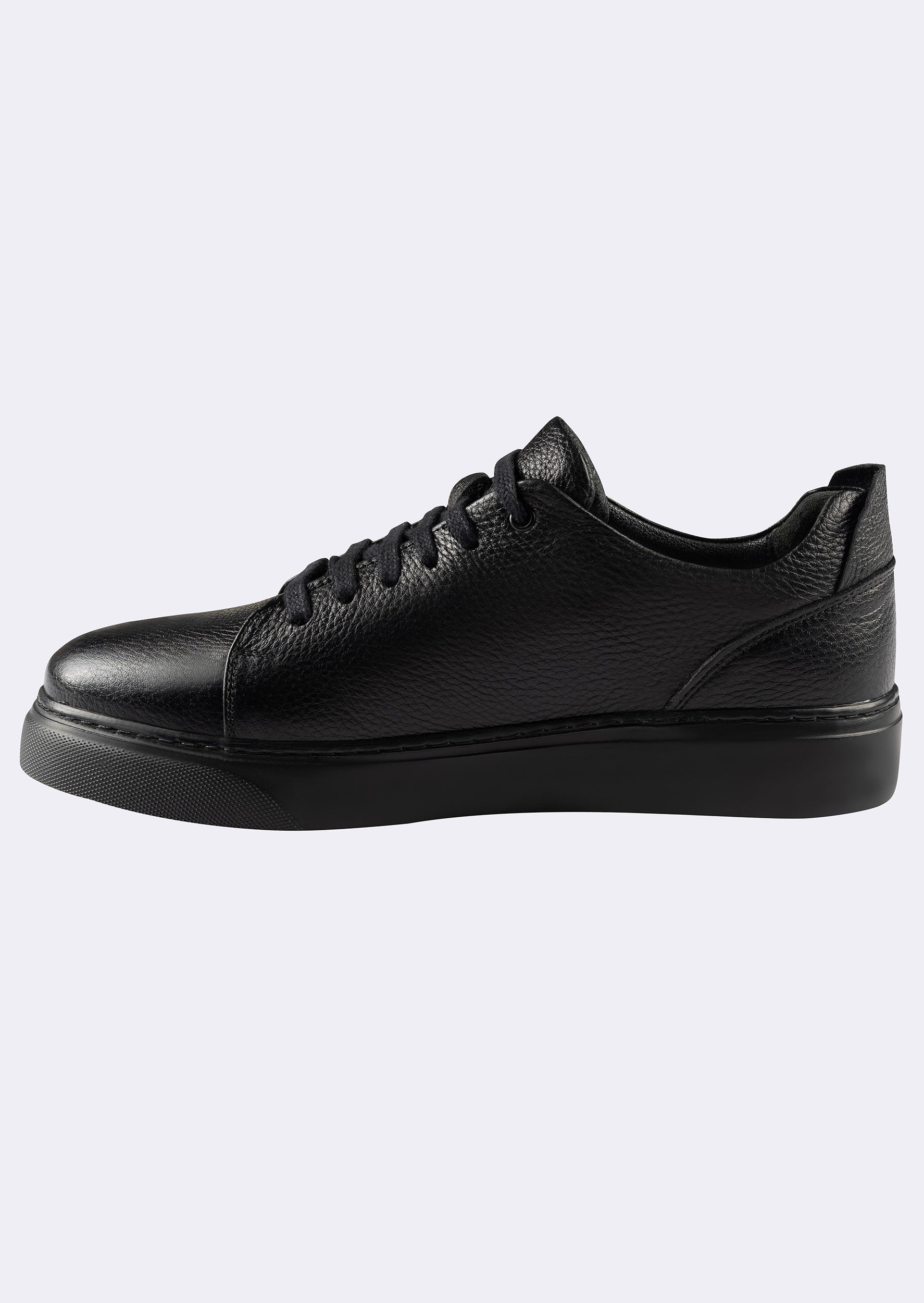 Black - Black Trainers